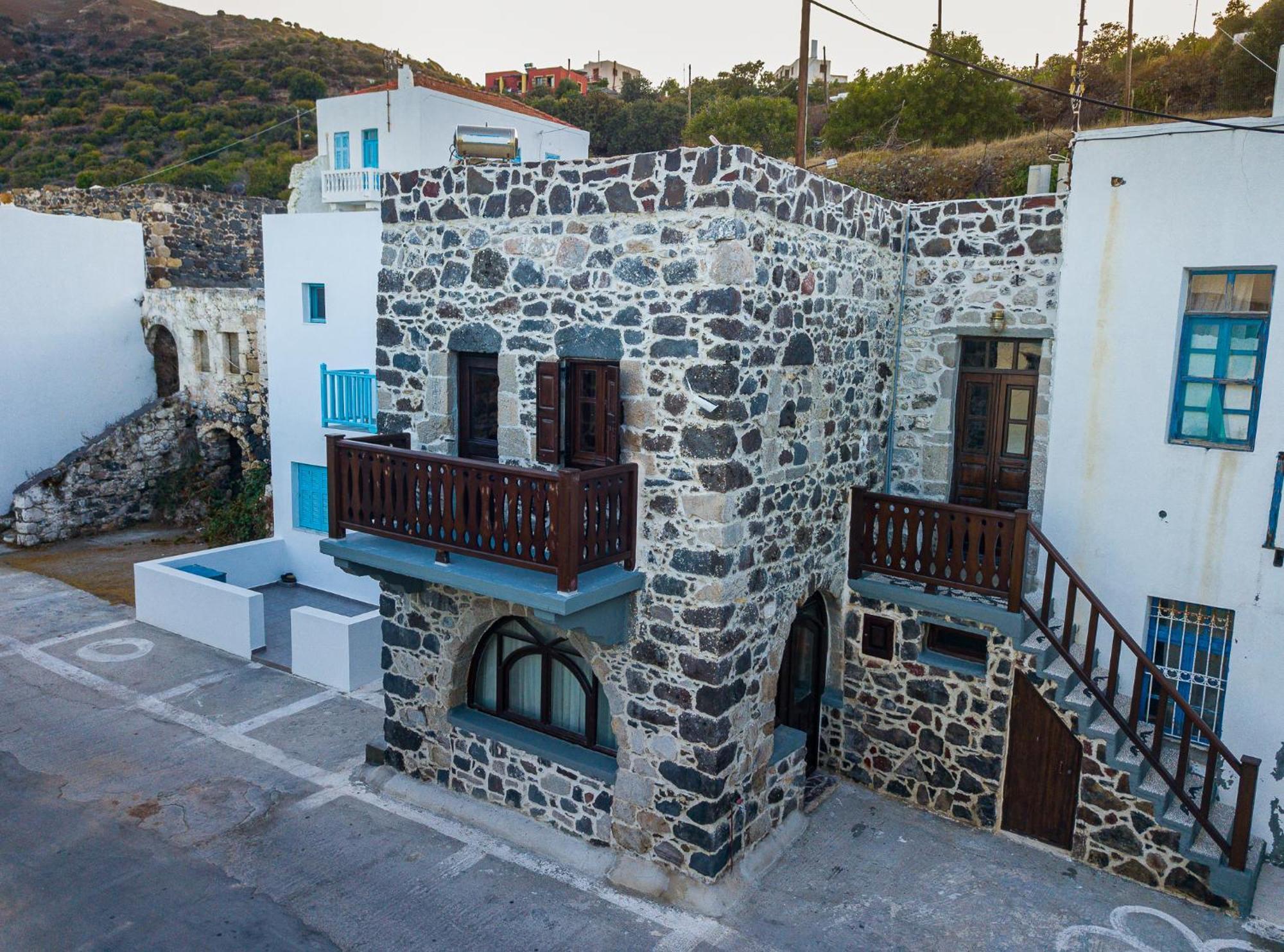 Plousiadi΄S Stone House Apartment Paloi Luaran gambar