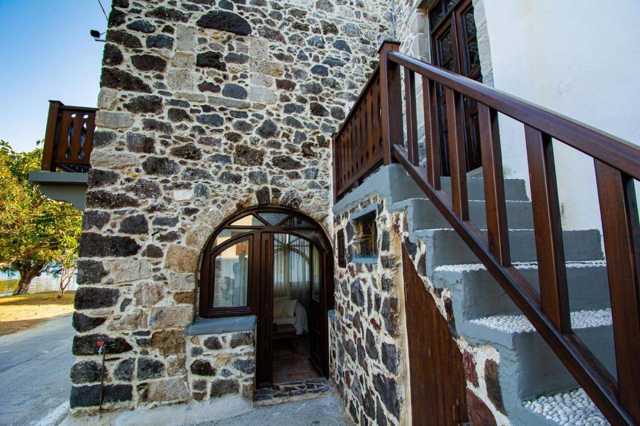 Plousiadi΄S Stone House Apartment Paloi Luaran gambar