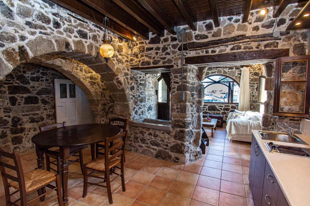 Plousiadi΄S Stone House Apartment Paloi Luaran gambar