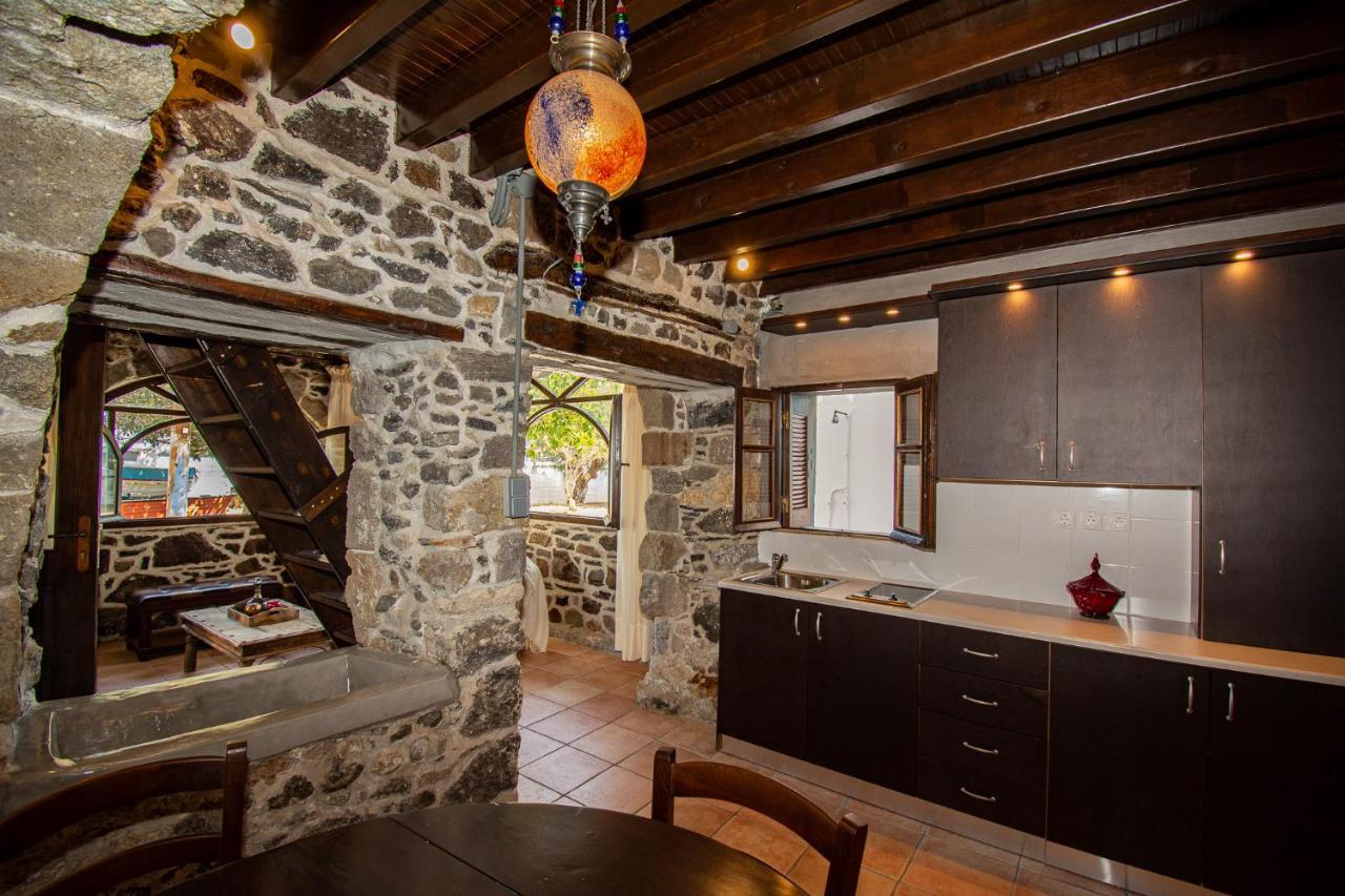 Plousiadi΄S Stone House Apartment Paloi Luaran gambar