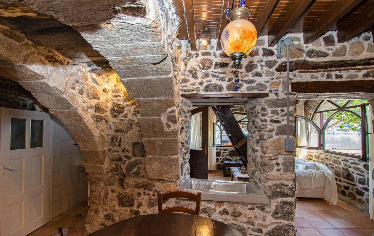 Plousiadi΄S Stone House Apartment Paloi Luaran gambar