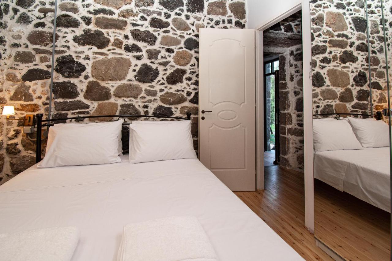 Plousiadi΄S Stone House Apartment Paloi Luaran gambar